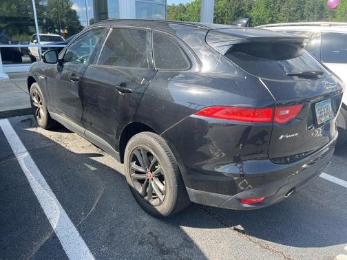 2018 Jaguar F-PACE 25t Premium