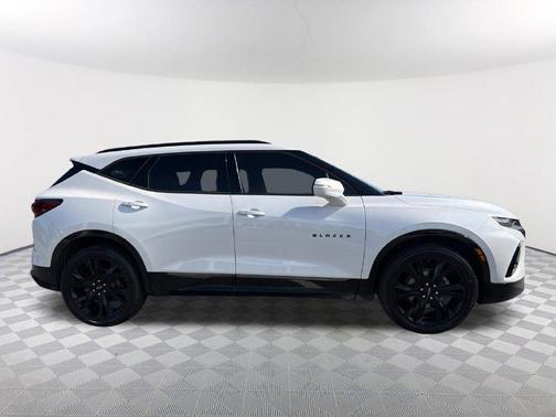 Iridescent Pearl Tricoat 2021 Chevrolet Blazer RS