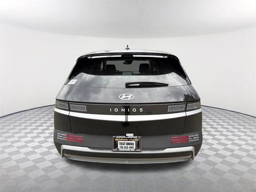 2026 Hyundai IONIQ 5 SE