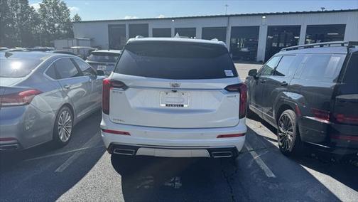 2024 Cadillac XT6 Luxury FWD