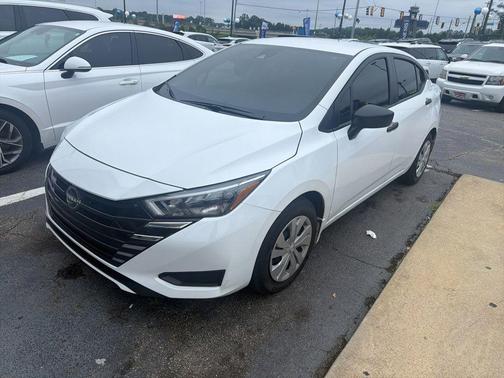 Fresh Powder 2025 Nissan Versa 1.6 S