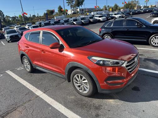 2017 Hyundai TUCSON SE
