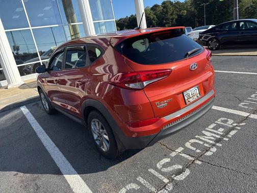2017 Hyundai TUCSON SE