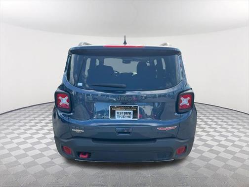 2022 Jeep Renegade Trailhawk