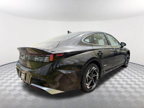 Abyss Black 2026 Hyundai SONATA SEL