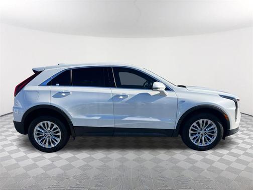 2024 Cadillac XT4 Luxury