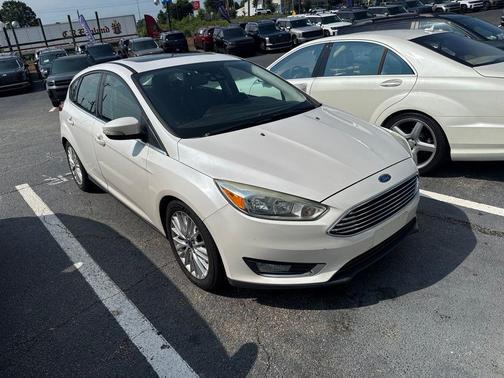White Platinum Clearcoat Metallic 2015 Ford Focus Titanium