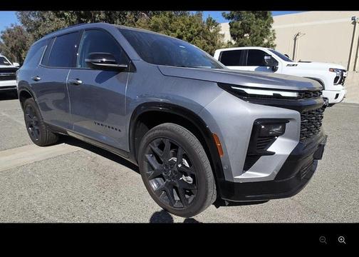 Sterling Gray Metallic 2025 Chevrolet Traverse RS