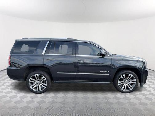 Carbon Black Metallic 2020 GMC Yukon Denali