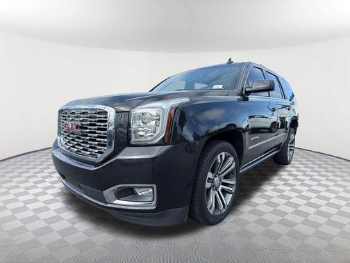 Carbon Black Metallic 2020 GMC Yukon Denali