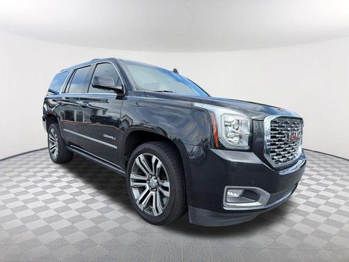 Carbon Black Metallic 2020 GMC Yukon Denali