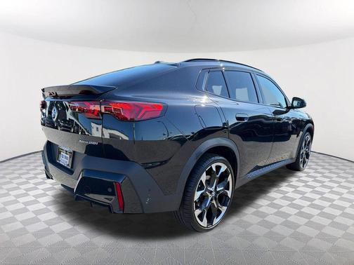 Black Sapphire Metallic 2025 BMW X2 xDrive28i