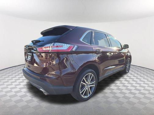 2021 Ford Edge Titanium
