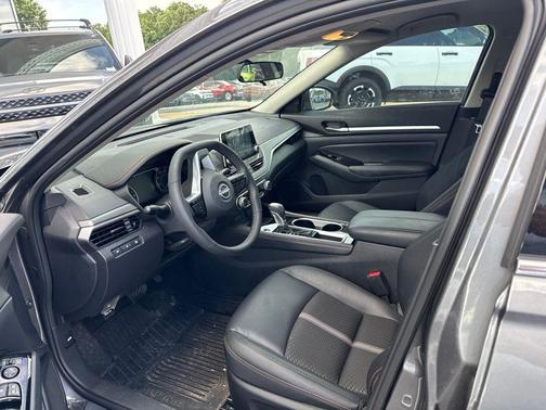 Gun Metallic 2025 Nissan Altima SR FWD