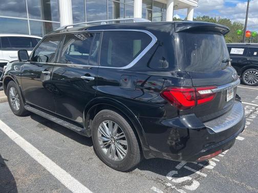 2021 INFINITI QX80 Luxe