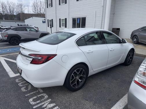 2017 Buick Regal Turbo Sport Touring