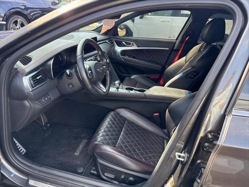 2023 Genesis G70 3.3T RWD