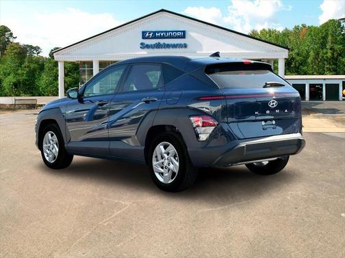 2025 Hyundai KONA SE