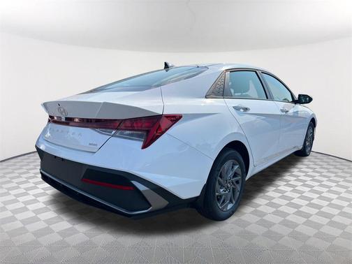 2025 Hyundai ELANTRA HEV Blue