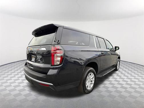 2024 Chevrolet Suburban LS