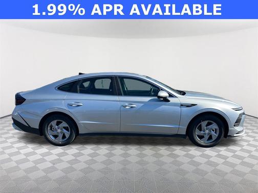 2025 Hyundai SONATA SE