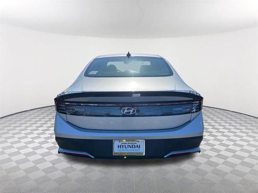 2025 Hyundai SONATA SE