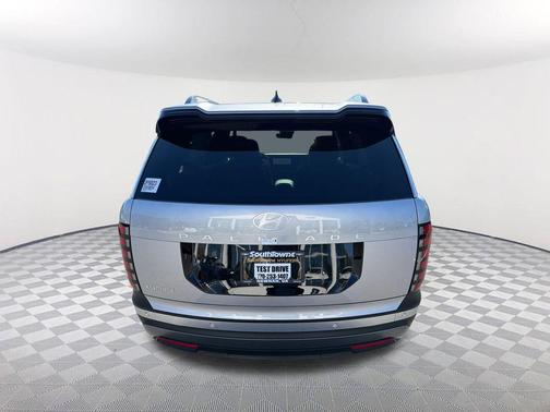 Typhoon Silver Metallic 2026 Hyundai Palisade Hybrid Blue SEL 7P