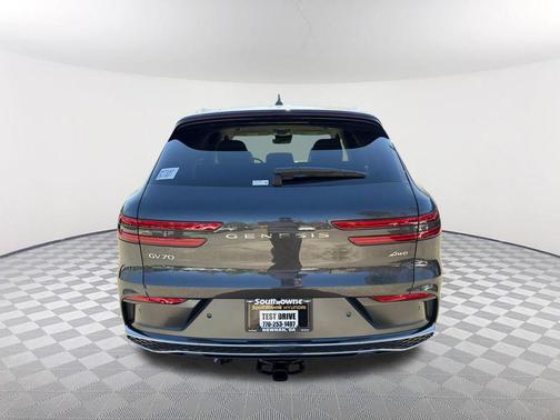 Makalu Gray 2026 Genesis GV70 2.5T