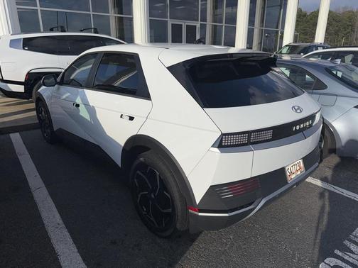 2022 Hyundai IONIQ 5 SE