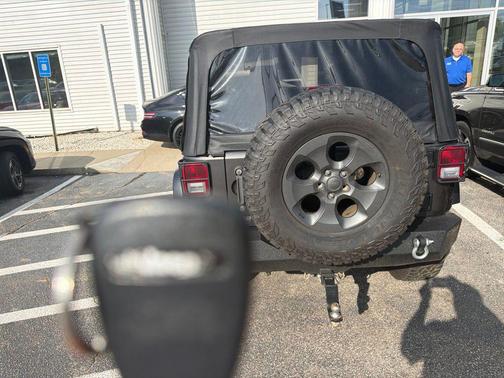 Granite Crystal Metallic Clearcoat 2017 Jeep Wrangler Sport