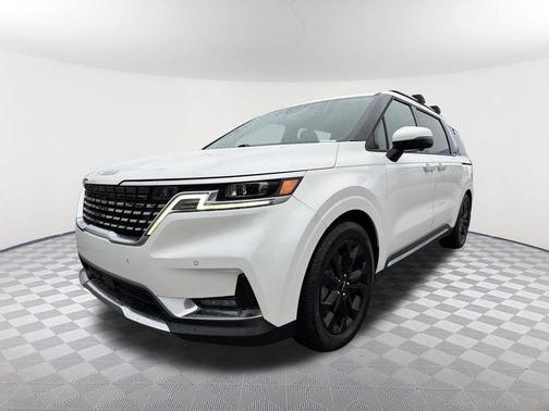 Snow White Pearl 2022 Kia Carnival SX Prestige