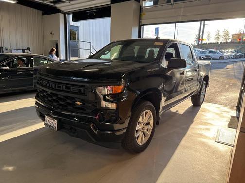 2024 Chevrolet Silverado 1500 Custom