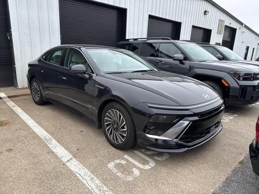2025 Hyundai SONATA Hybrid SE