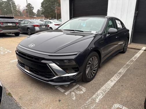 2025 Hyundai SONATA Hybrid SE