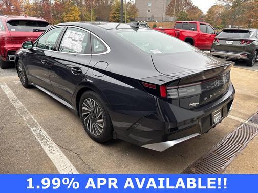 2025 Hyundai SONATA Hybrid SE