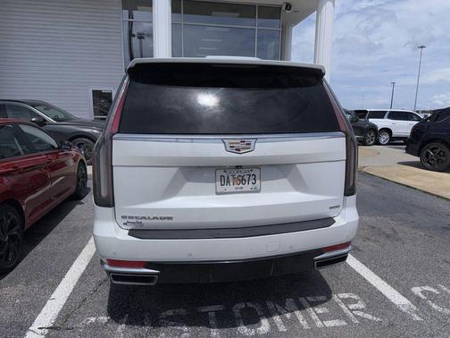 Crystal White Tricoat 2022 Cadillac Escalade Luxury