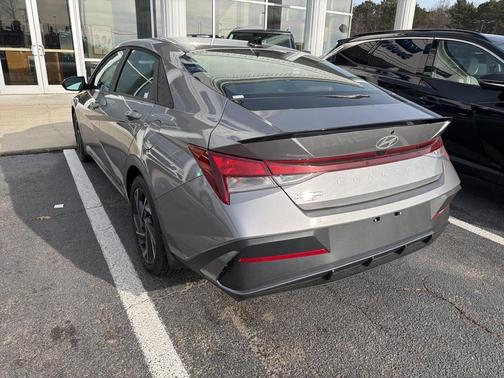 2025 Hyundai ELANTRA Sport