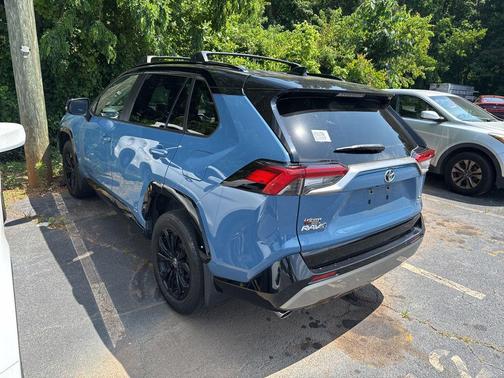 Midnight Black Metallic 2022 Toyota RAV4 Hybrid SE