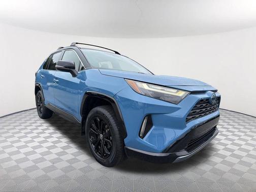 Midnight Black Metallic 2022 Toyota RAV4 Hybrid SE