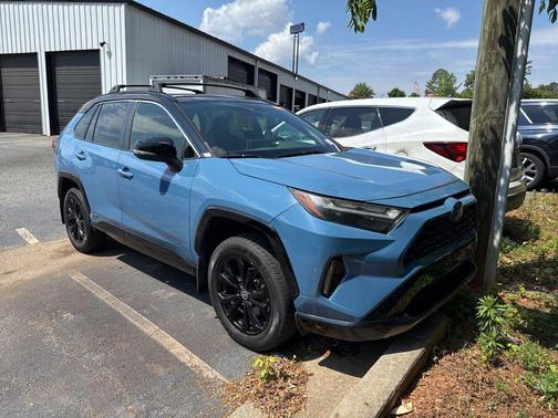 Midnight Black Metallic 2022 Toyota RAV4 Hybrid SE