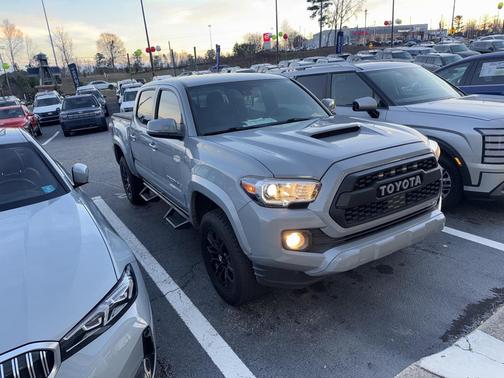 2020 Toyota Tacoma TRD Sport