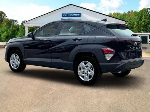 2025 Hyundai KONA SE
