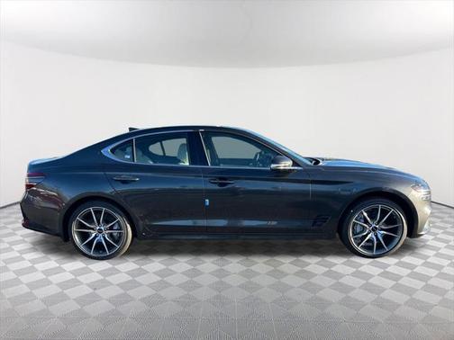 2025 Genesis G70 2.5T RWD