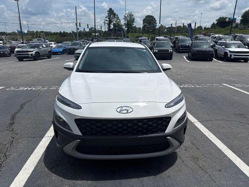 Lunar White 2023 Hyundai KONA SEL