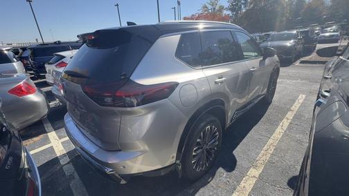 2025 Nissan Rogue Platinum