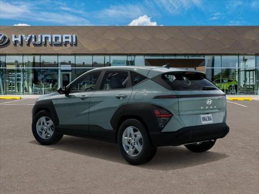 2025 Hyundai KONA SE