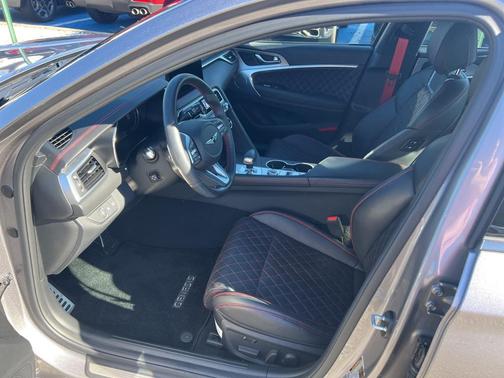 2023 Genesis G70 3.3T RWD