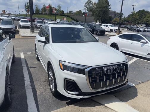 2025 Audi Q7 45 Premium