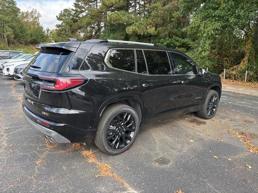 2024 GMC Acadia Denali