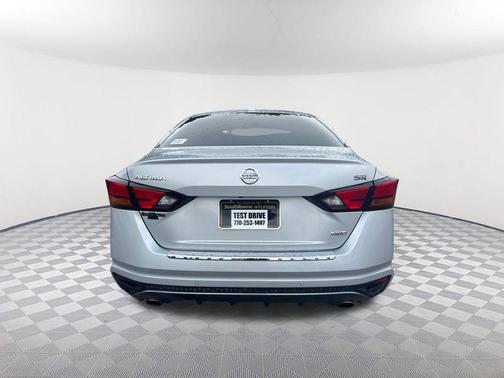 2022 Nissan Altima SR Intelligent AWD
